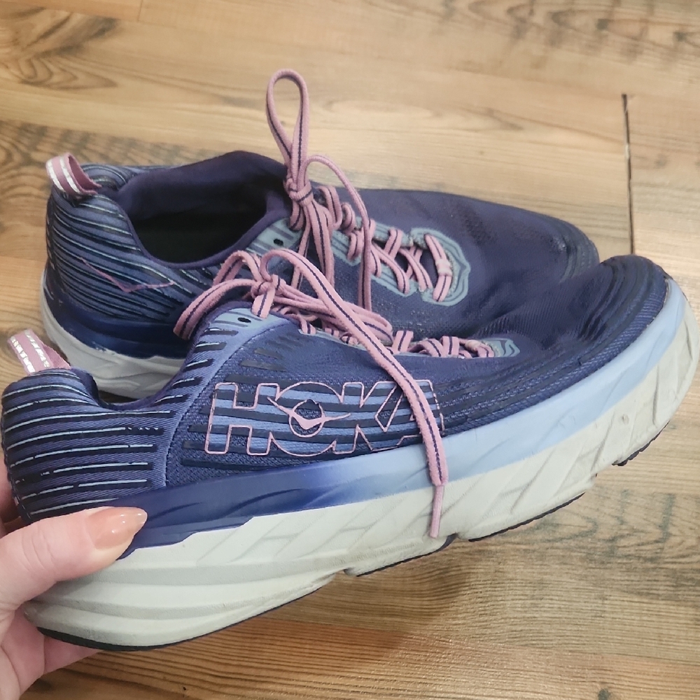 Hoka One One Bondi 6 Purple Pink Running Comfort Cushion Sneaker 9.5 Sporty